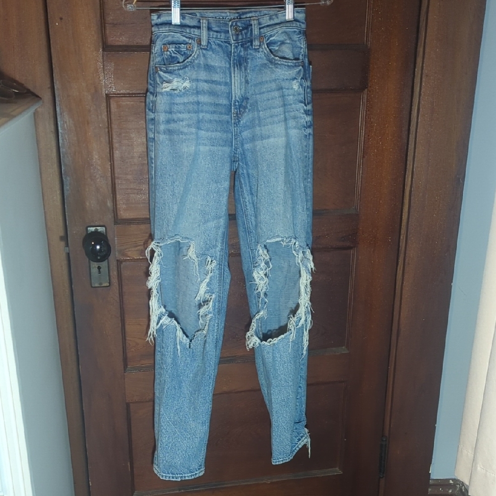 American Eagle Distressed Blue Jeans